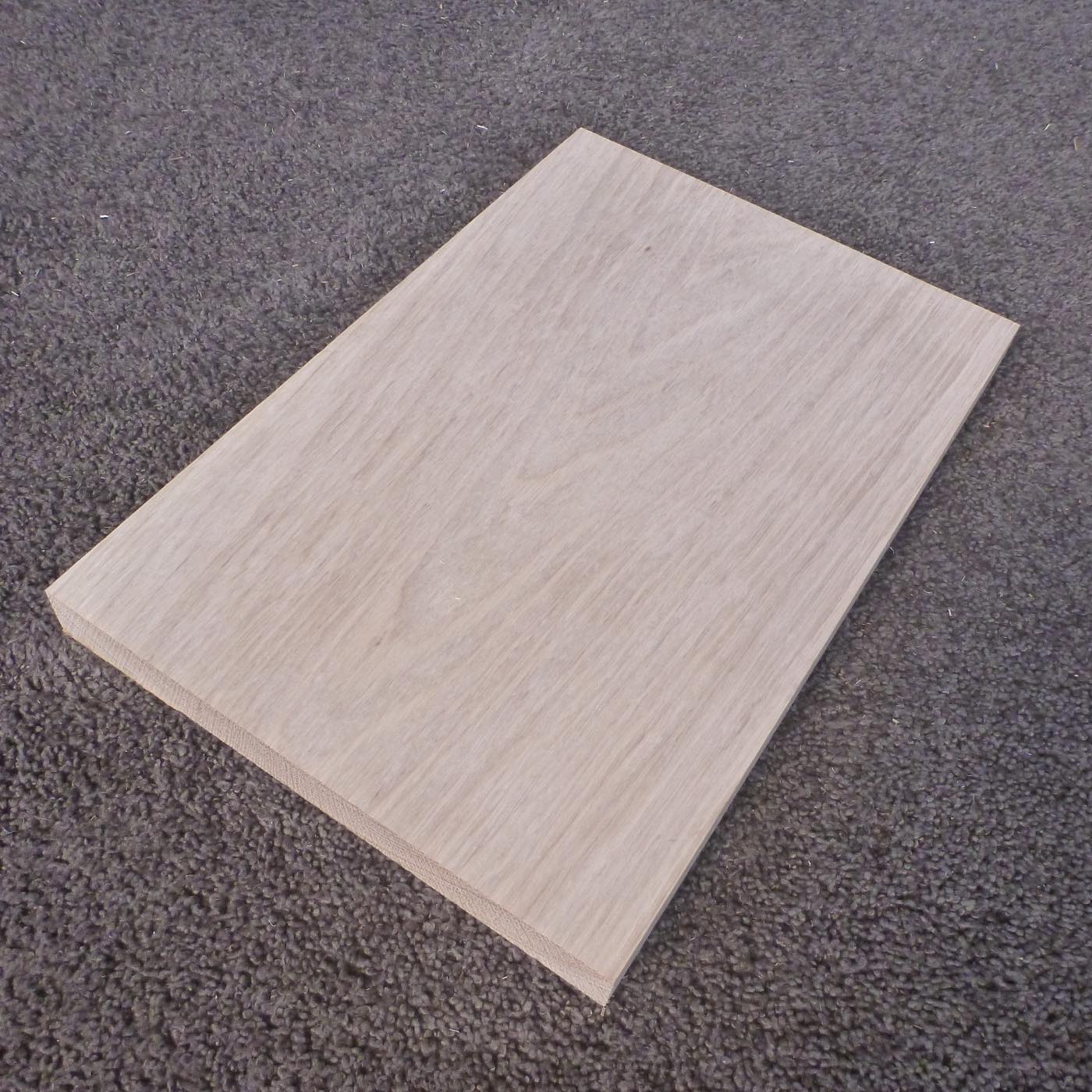 ホワイトオーク　板目　300×21×200　（仕上げ加工済み商品）