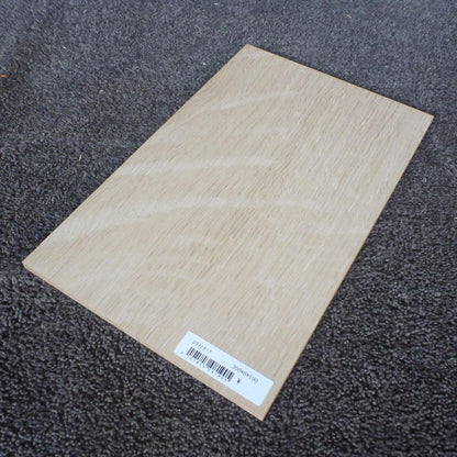 ホワイトオーク　柾目　300×8×190　（仕上げ加工済み商品）