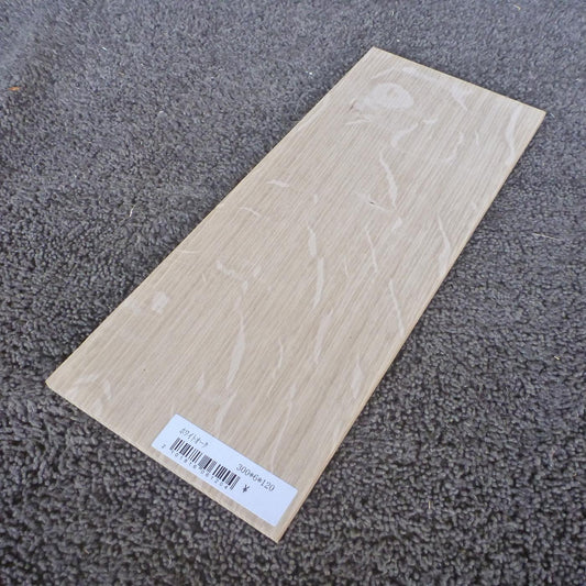 ホワイトオーク　柾目　300×6×120　（仕上げ加工済み商品）