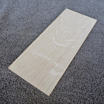 ホワイトオーク　柾目　300×6×120　（仕上げ加工済み商品）