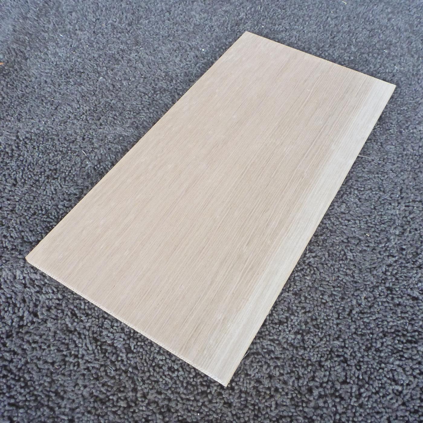 ホワイトオーク　柾目　300×6×150　（仕上げ加工済み商品）