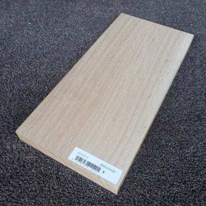 ホワイトオーク　柾目　300×21×140　（仕上げ加工済み商品）