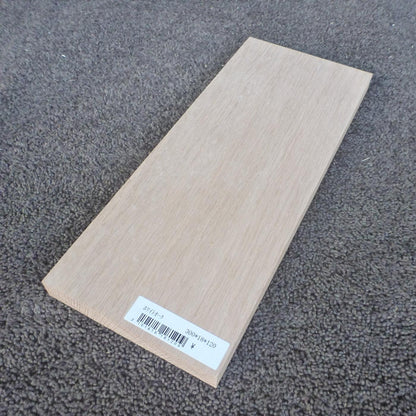 ホワイトオーク　柾目　300×18×120　（仕上げ加工済み商品）