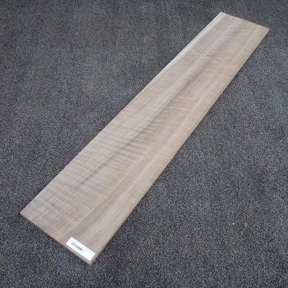 ウォールナット　柾目　1000×12×190　（仕上げ加工済み商品）