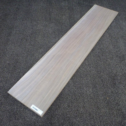 ウォールナット　柾目　1000×12×210　（仕上げ加工済み商品）