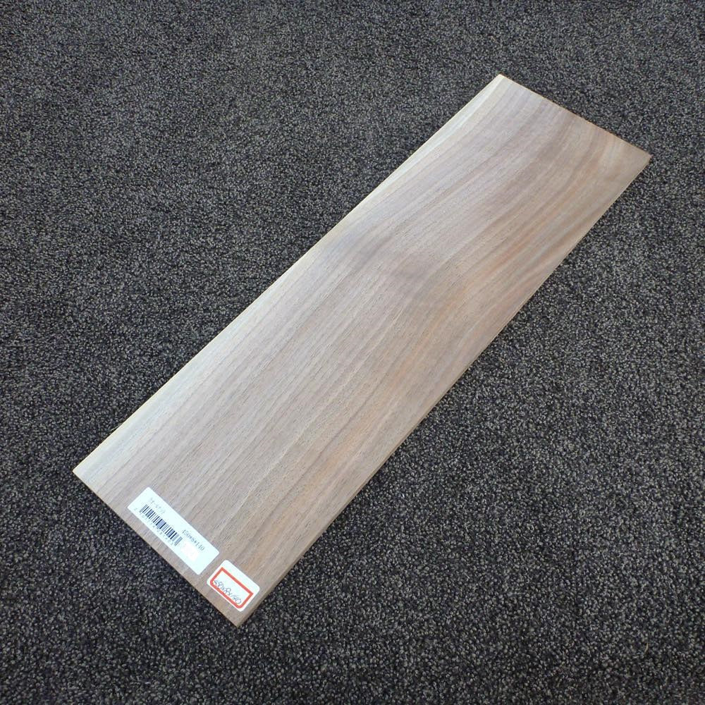 ウォールナット　柾目　450×8×140　（仕上げ加工済み商品）
