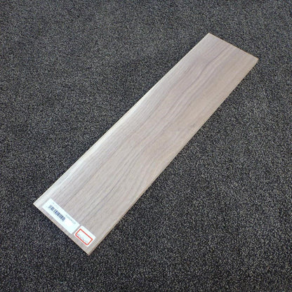 ウォールナット　柾目　450×10×110　（仕上げ加工済み商品）