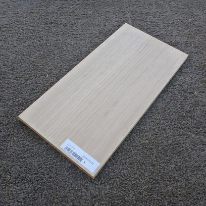 レッドオーク　柾目　300×12×150　（仕上げ加工済み商品）