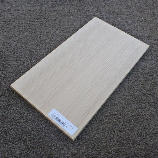 レッドオーク　柾目　300×12×170　（仕上げ加工済み商品）