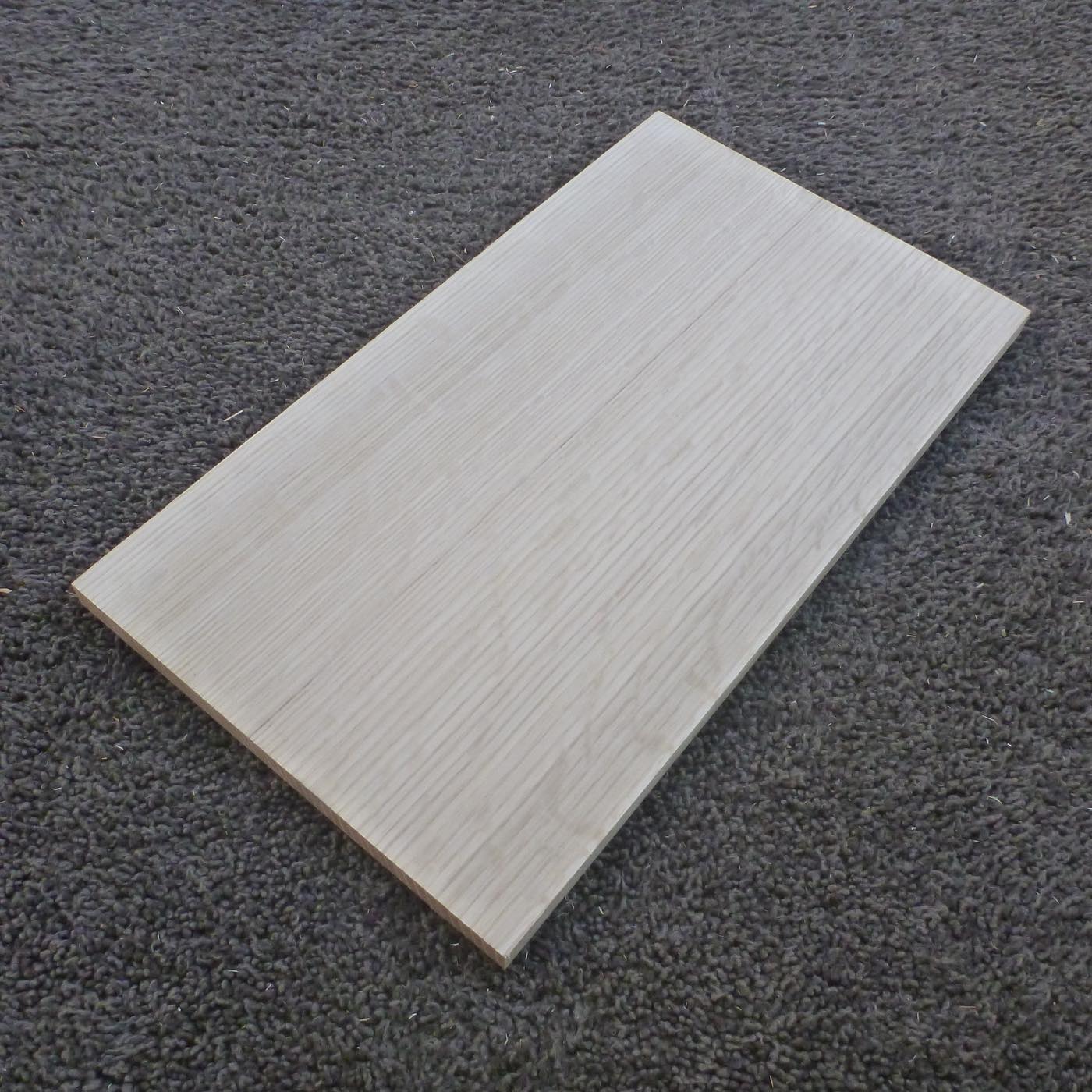レッドオーク　柾目　300×12×170　（仕上げ加工済み商品）