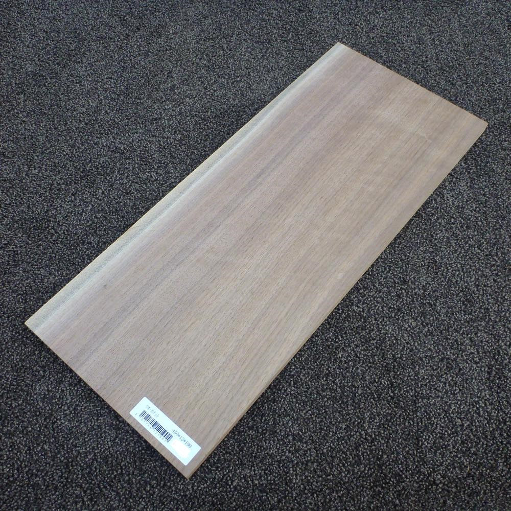 ウォールナット　柾目　450×12×190　（仕上げ加工済み商品）