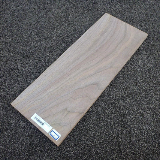 ウォールナット　柾目　450×15×170　（仕上げ加工済み商品）