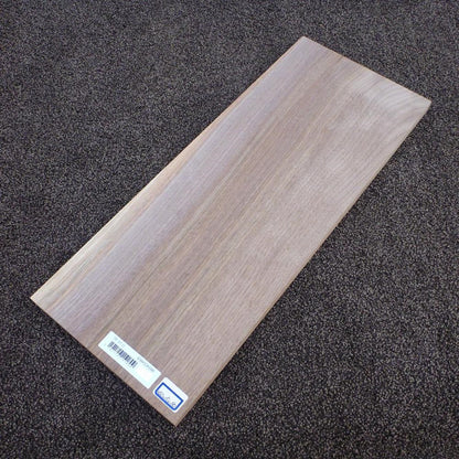 ウォールナット　柾目　450×15×180　（仕上げ加工済み商品）