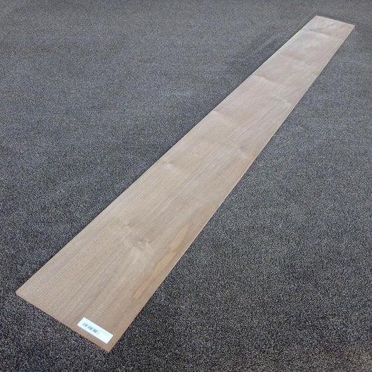 ウォールナット　柾目　2000×8×200　（仕上げ加工済み商品）