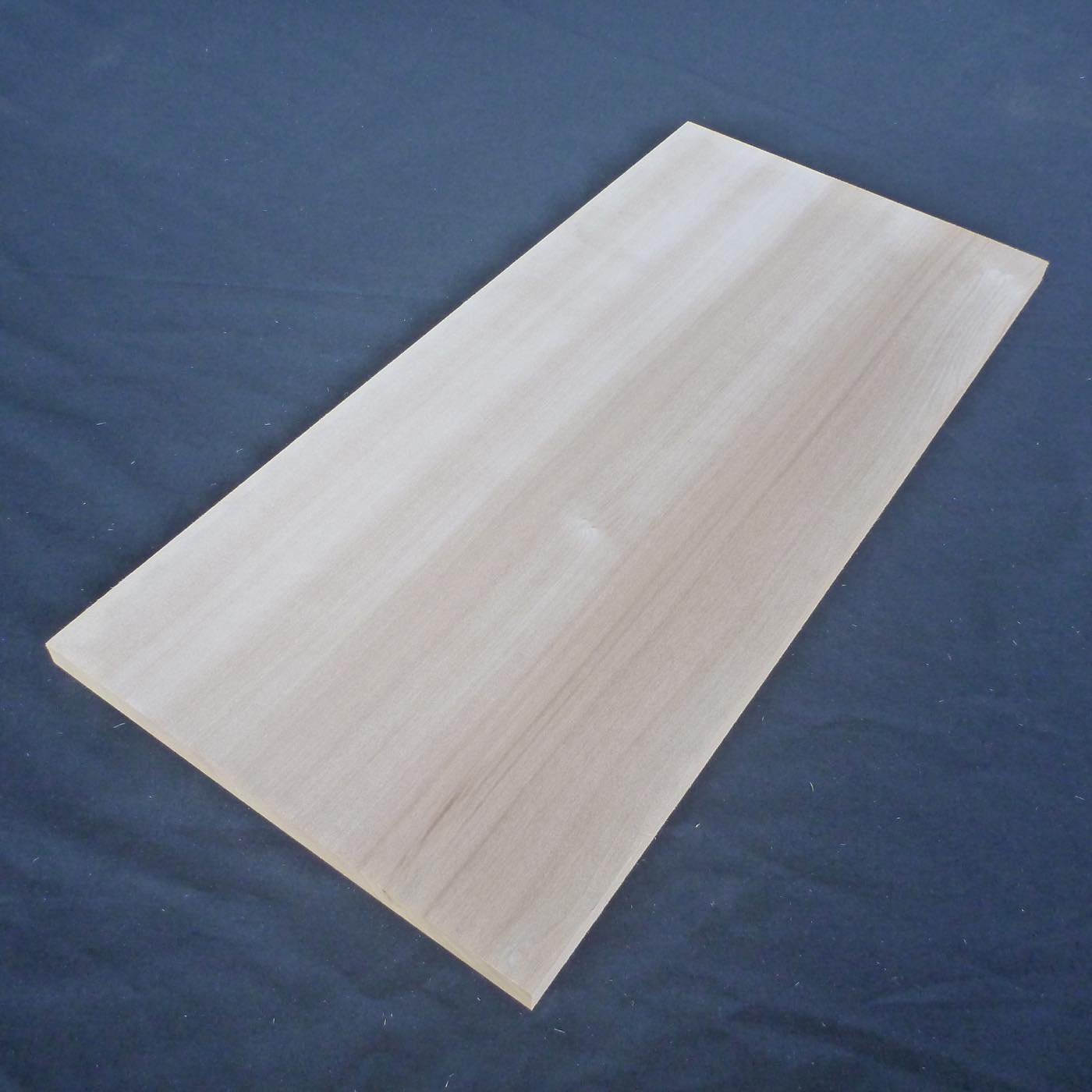 カツラ　柾目　450×12×210　（仕上げ加工済み商品）