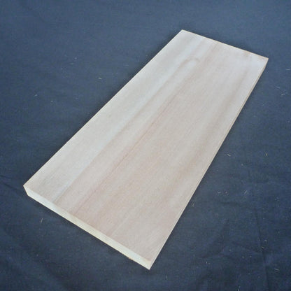 カツラ　柾目　300×15×120　（仕上げ加工済み商品）