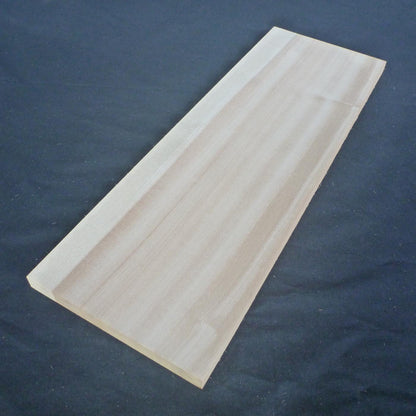カツラ　柾目　450×15×150　（仕上げ加工済み商品）