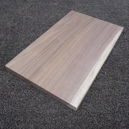 ウォールナット　柾目　300×15×180　（仕上げ加工済み商品）