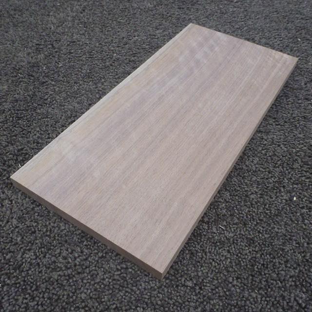 ウォールナット　柾目　300×12×140　（仕上げ加工済み商品）