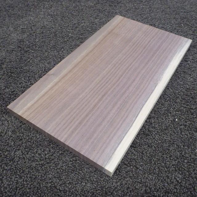 ウォールナット　柾目　300×12×160　（仕上げ加工済み商品）