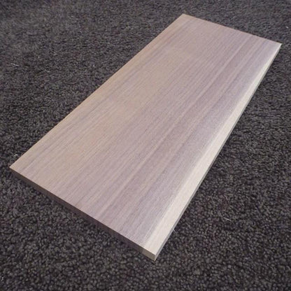 ウォールナット　柾目　300×10×130　（仕上げ加工済み商品）