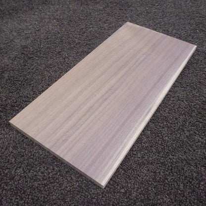 ウォールナット　柾目　300×8×140　（仕上げ加工済み商品）