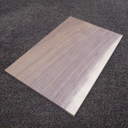 ウォールナット　柾目　300×8×190　（仕上げ加工済み商品）