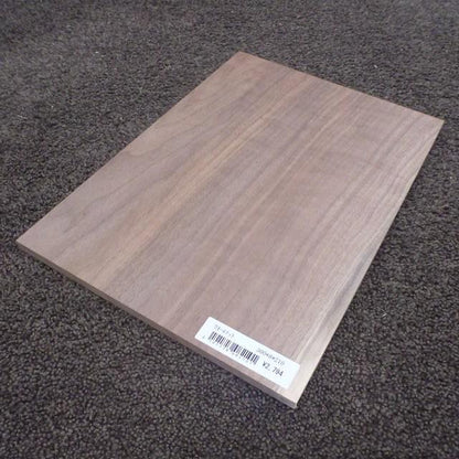 ウォールナット　柾目　300×8×210　（仕上げ加工済み商品）