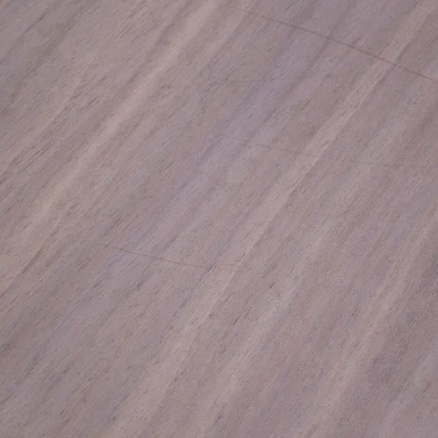 ウォールナット　柾目　300×8×210　（仕上げ加工済み商品）