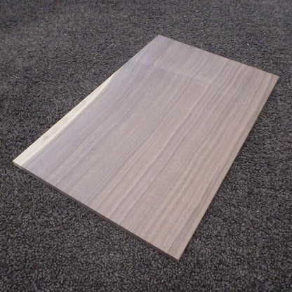 ウォールナット　柾目　300×6×190　（仕上げ加工済み商品）